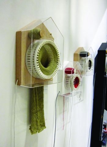 scarf-knitting-clock