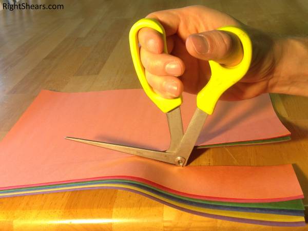 RightShears_cutting_paper